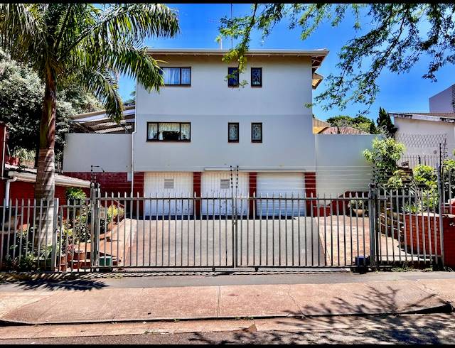3 BEDROOM DUPLEX FOR SALE IN ESSENWOOD